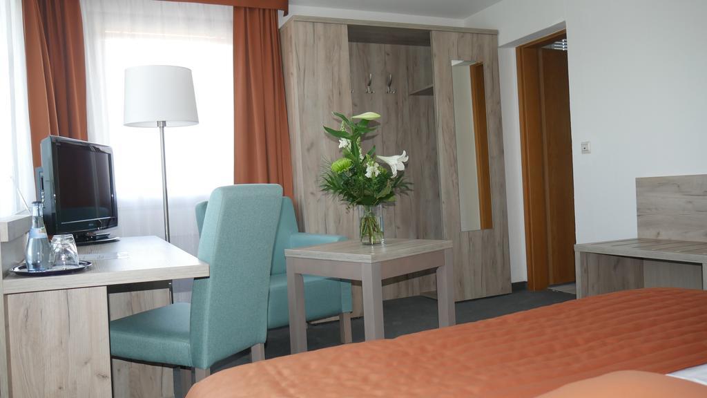 Komfort Hotel Ludwigsburg Zewnętrze zdjęcie