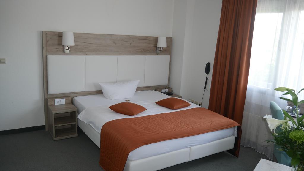 Komfort Hotel Ludwigsburg Zewnętrze zdjęcie