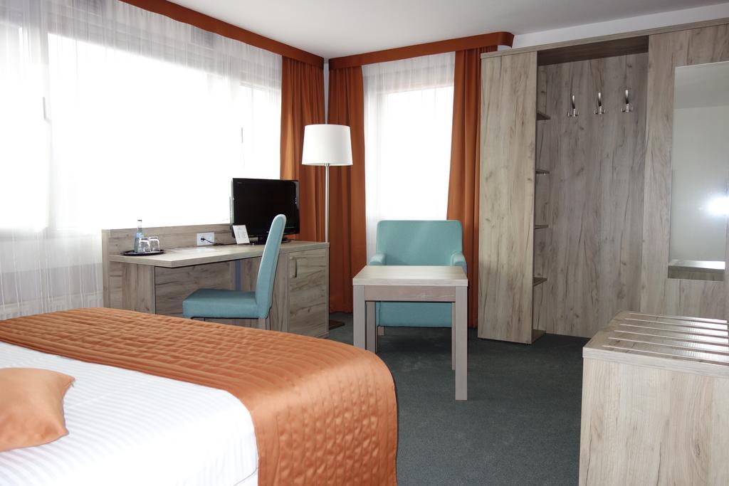 Komfort Hotel Ludwigsburg Zewnętrze zdjęcie